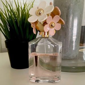 Daisy by Marc Jacobs EDT 4.2oz Eau so fresh